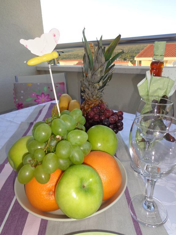 Apartment Diana Rogoznica  Bilik gambar