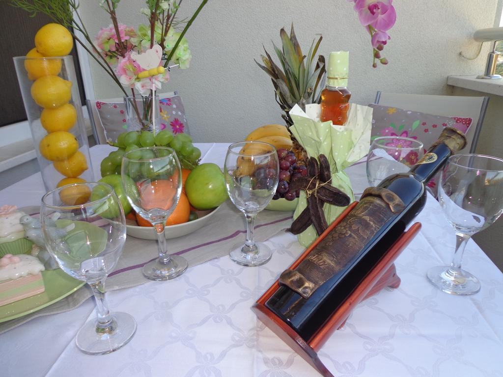 Apartment Diana Rogoznica  Bilik gambar